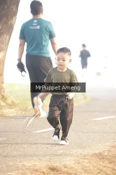 Runner Photo 4313737