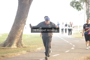 Runner Photo 4313749