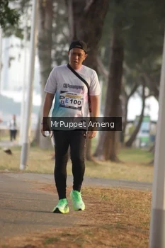 Runner Photo 4313755