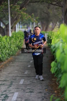Runner Photo 4313813