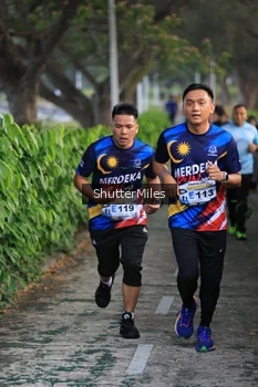 Runner Photo 4313857