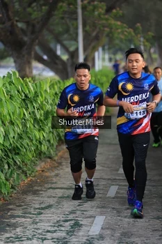 Runner Photo 4313862