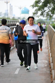 Runner Photo 4314046