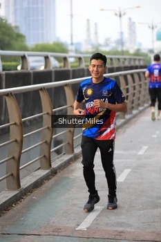 Runner Photo 4314077