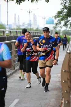 Runner Photo 4314085