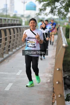 Runner Photo 4314086