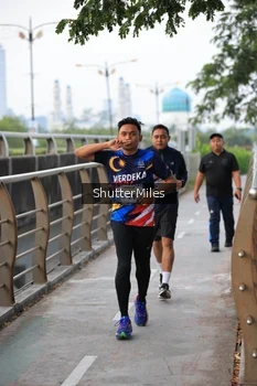 Runner Photo 4314207