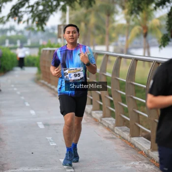 Runner Photo 4314303