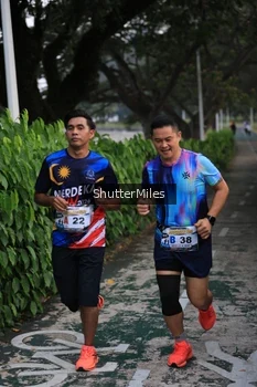Runner Photo 4314346