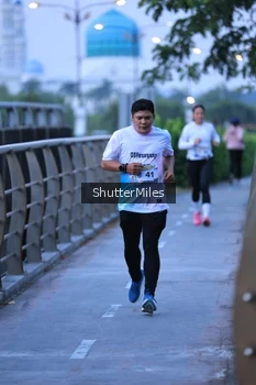 Runner Photo 4314671
