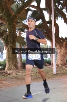 Runner Photo 4314675