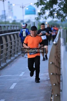 Runner Photo 4314715