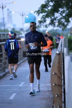 Runner Photo 4314716