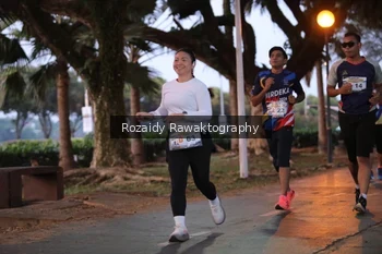 Runner Photo 4314875