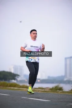 Runner Photo 4314897