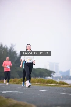 Runner Photo 4314965