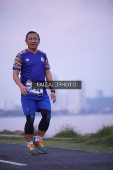 Runner Photo 4315030
