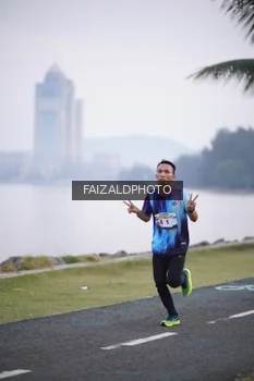 Runner Photo 4315042