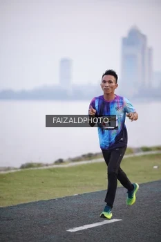 Runner Photo 4315044