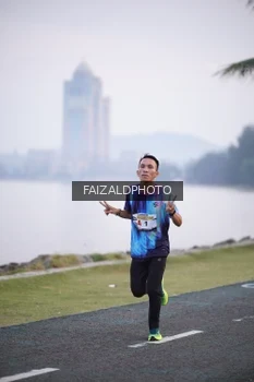 Runner Photo 4315046