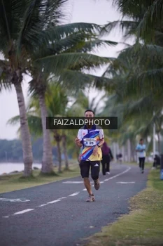 Runner Photo 4315059