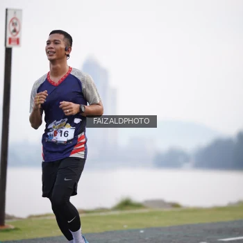 Runner Photo 4315117