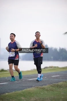 Runner Photo 4315118