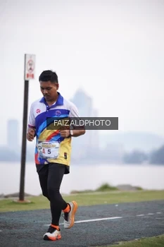 Runner Photo 4315126