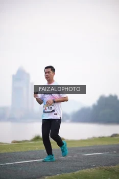 Runner Photo 4315130