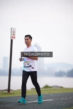 Runner Photo 4315131