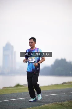Runner Photo 4315133