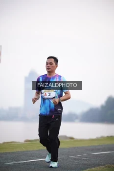 Runner Photo 4315134