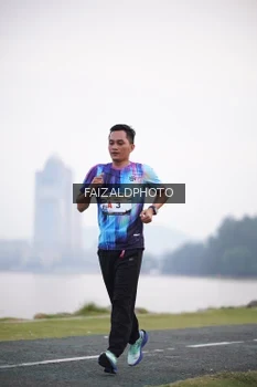 Runner Photo 4315142