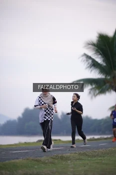 Runner Photo 4315146