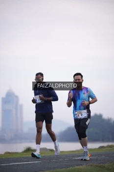 Runner Photo 4315169