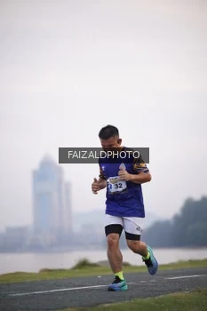 Runner Photo 4315171