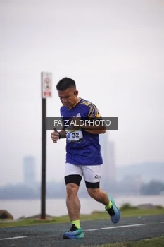 Runner Photo 4315173