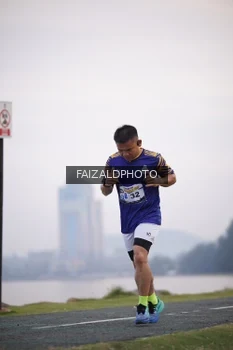 Runner Photo 4315175