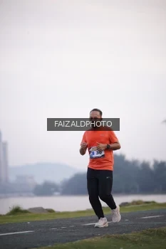 Runner Photo 4315192