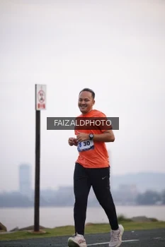 Runner Photo 4315195