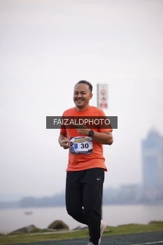 Runner Photo 4315198