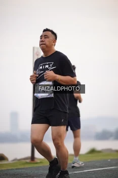 Runner Photo 4315242