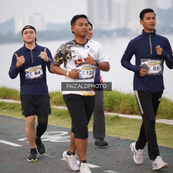Runner Photo 4315307