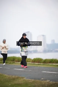 Runner Photo 4315316