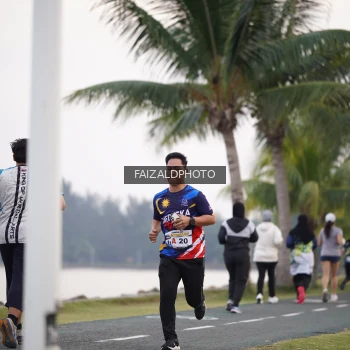 Runner Photo 4315336