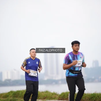 Runner Photo 4315340