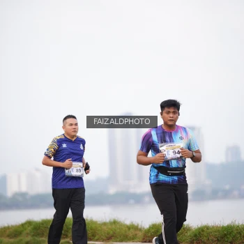 Runner Photo 4315344