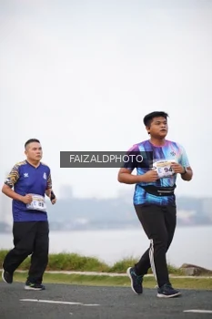 Runner Photo 4315348