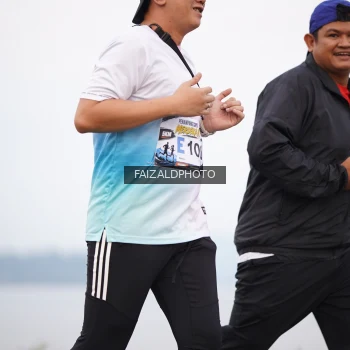 Runner Photo 4315367