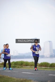 Runner Photo 4315379